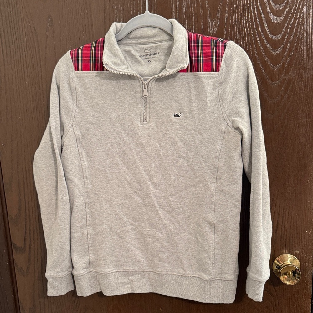 Vineyard Vines Light Gray Zip-Up Sweater with Red Plaid Detail